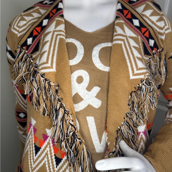 Chaser Tan and Pink Cardigan with Geometric Patterns - Picture 4 of 12